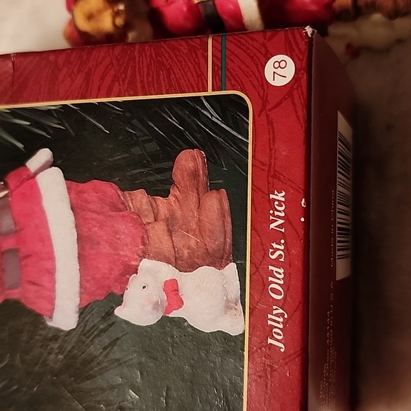 HEIRLOOM COLLECTION CARLTON CARDS JOLLY OLD SAINT NICK - Picture 3 of 12